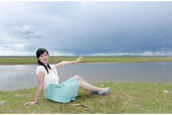 茶艺与时尚交融，武汉模特演绎茶香魅力